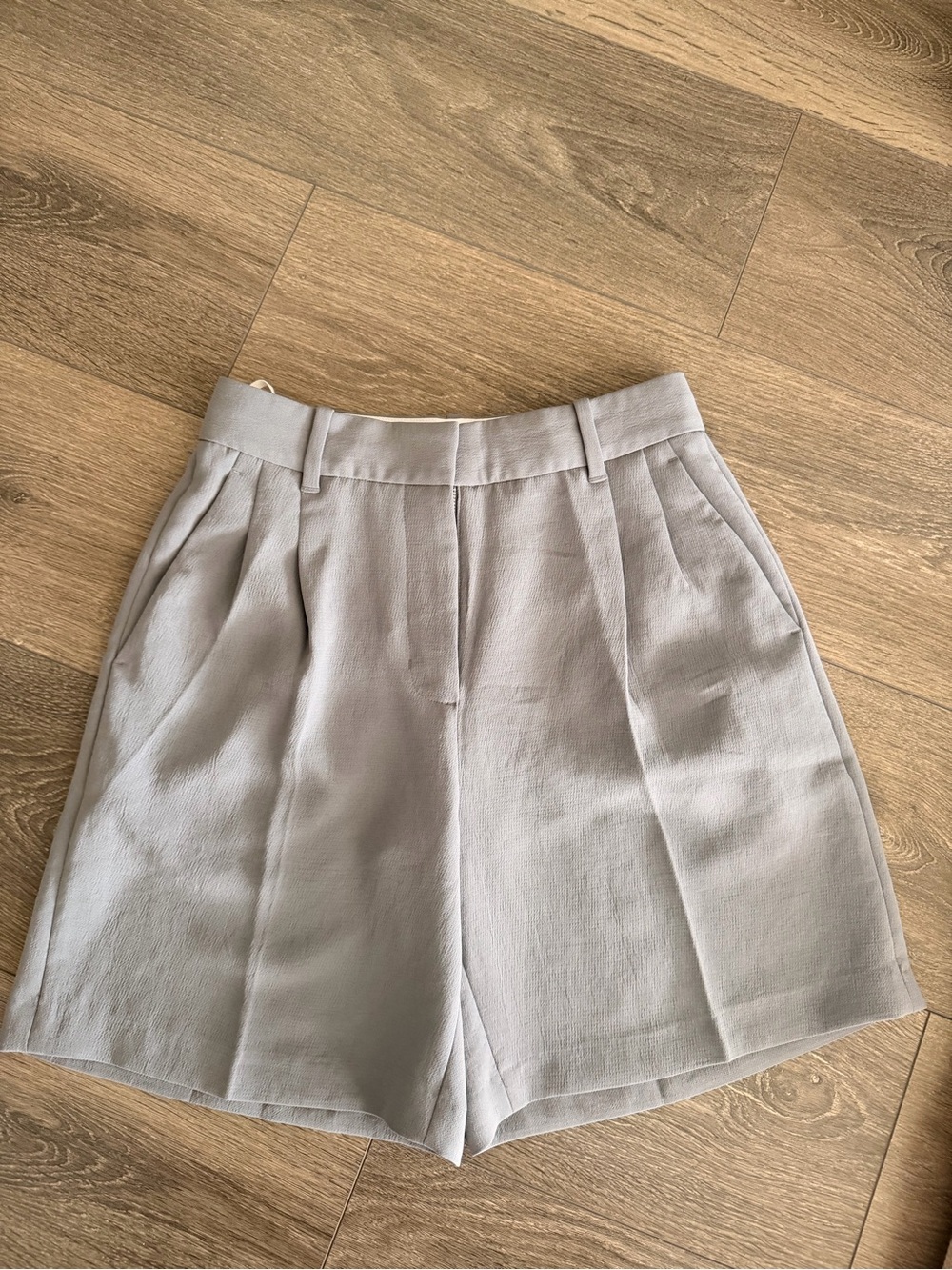 Aritzia Effortless Long Short Grey